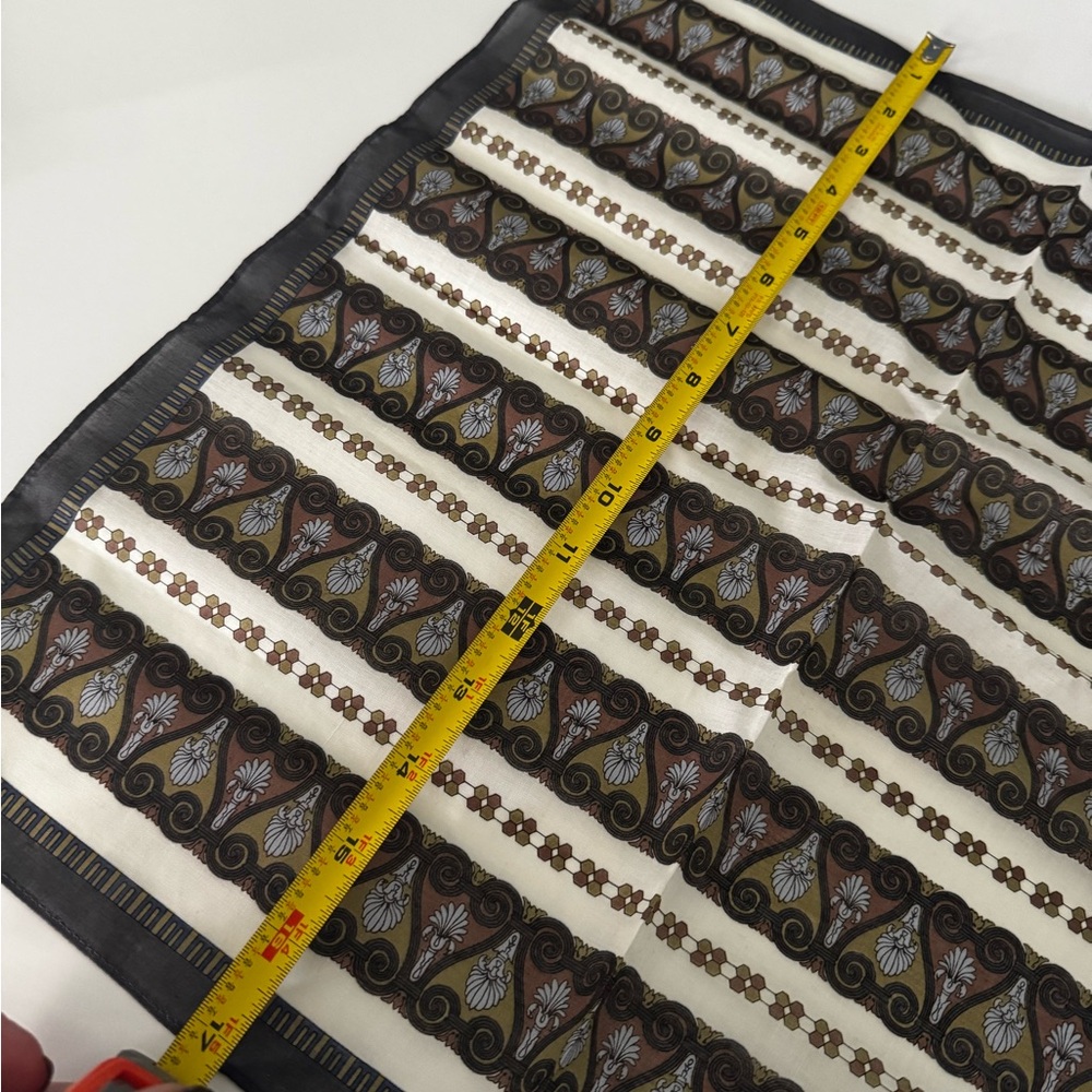 GUCCI Vintage Paolo Silk Pocket Square Scarf NIB Geometric Print - Picture 7 of 7